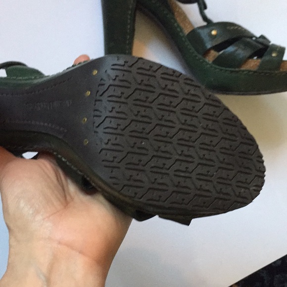 Frye Green Leather T-Strap Heels - Picture 7 of 12